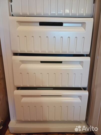 Морозильный шкаф