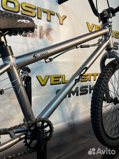 Трюковой велосипед BMX