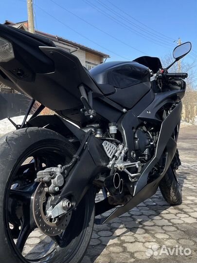 Yamaha R6