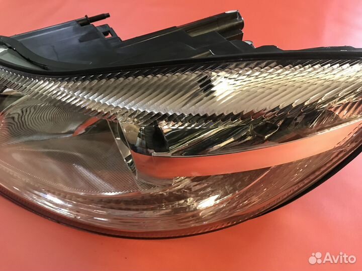 Фара передняя левая Skoda Octavia A5 2008 - 2013