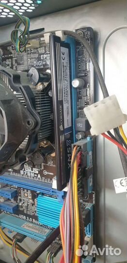 Материнская плата