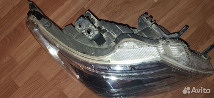 Фары передние Nissan Patrol