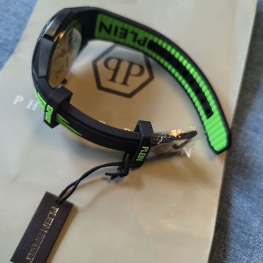 Новые часы Philipp Plein Sport,оригинал, кварцевые
