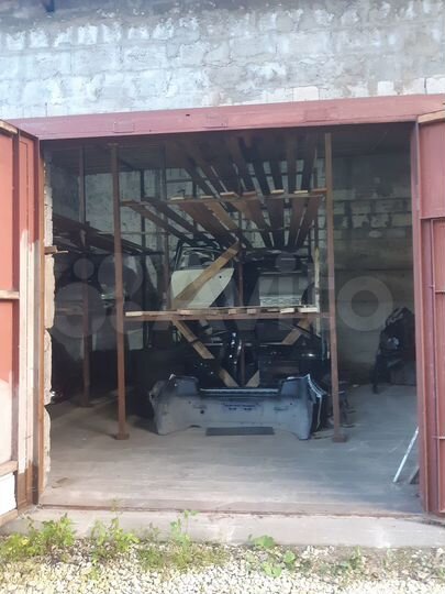 Гараж, > 30 м²