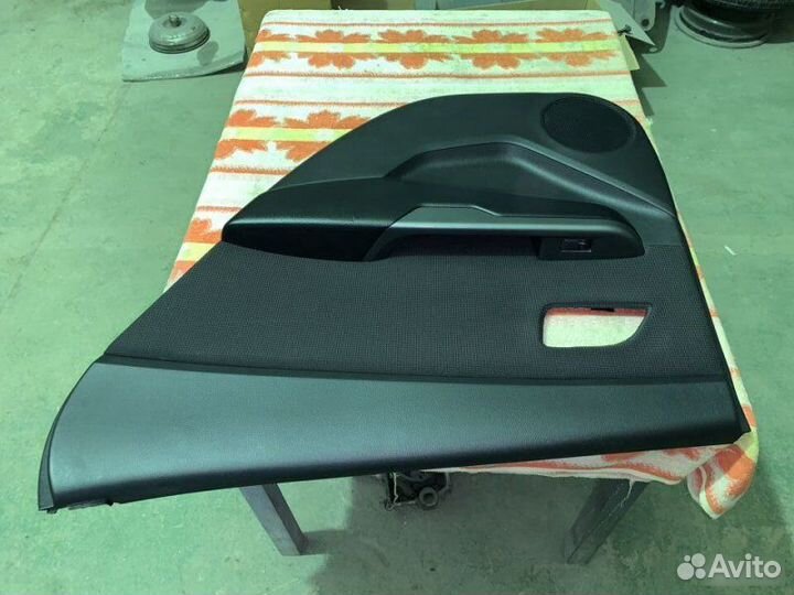 Обшивка двери задняя правая Kia Rio QL 2011-2015