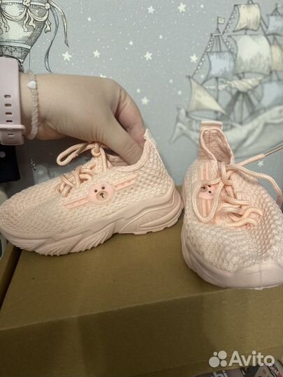 Кроссовки детские