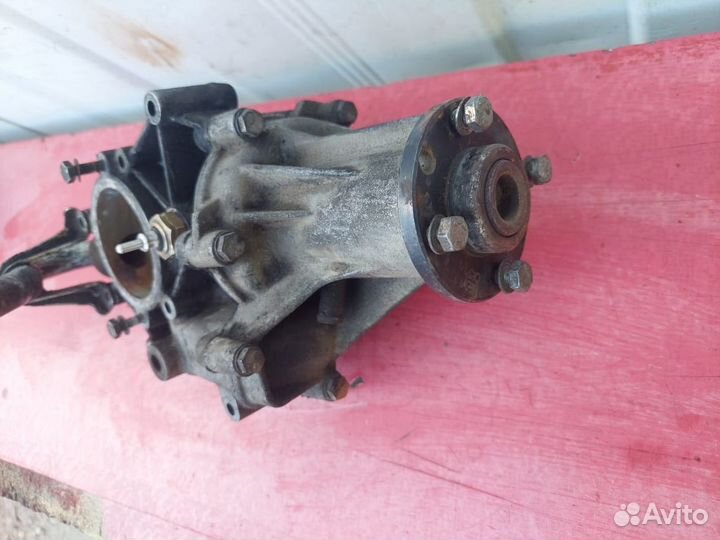 Водяной насос Mercedes-Benz W124