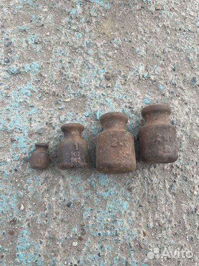 Гири с клеймом