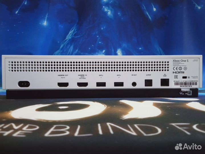 Xbox One S 500gb + 7 игр