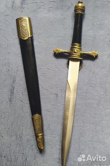 Сувенирный кортик