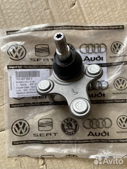 Опора шаровая левая VW Tiguan pq35 1K0407365C