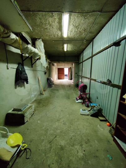 Гараж, > 30 м²