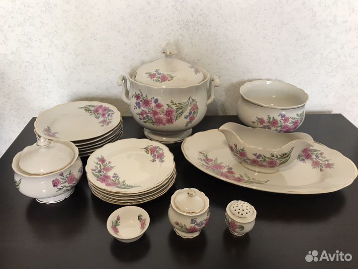 Набор столовой посуды на 6 персон