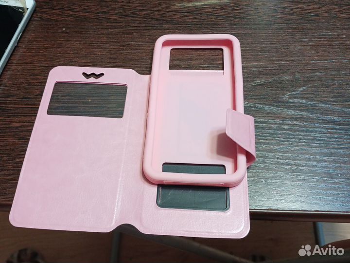 Чехол на телефон