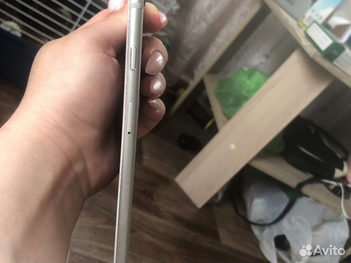 Телефон iPhone