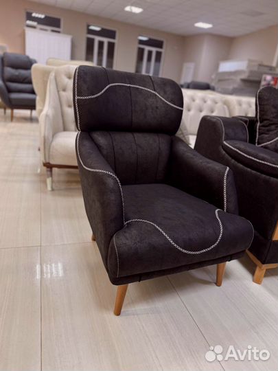 Диван с креслом
