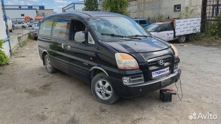 Повторитель на крыло желтый Hyundai Starex (A1) 92303-25000