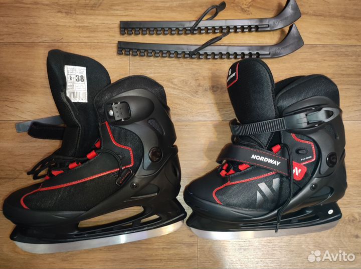 Коньки хоккейные