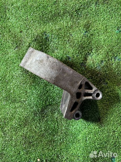 Кронштейн гидроусилителя Chevrolet Cruze