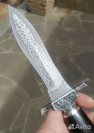 Нож из дамасской стали