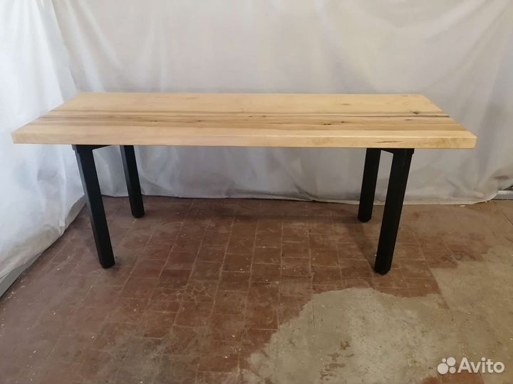 Кухонный стол
