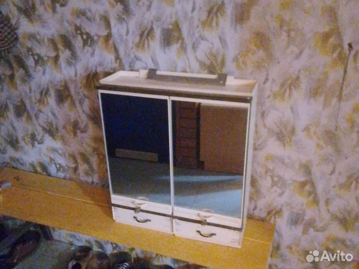 Шкафчик для ванной