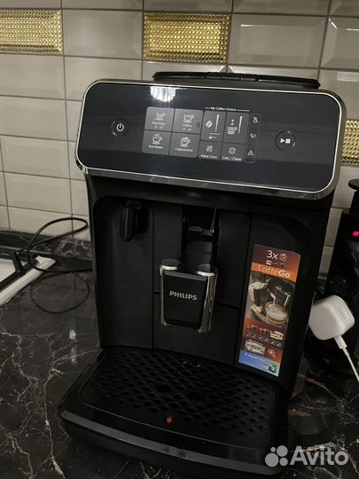 Кофемашина Philips EP2030/10 Series 2200 LatteGo