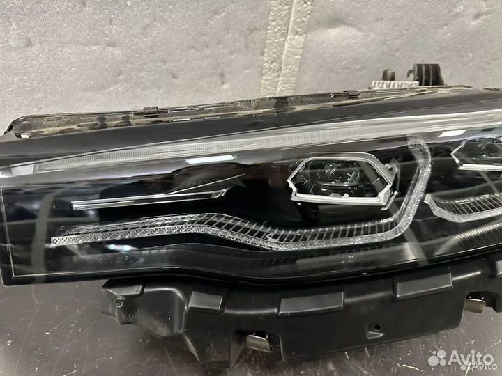 Фара левая LED BMW G07 X7 Г07 оригинал