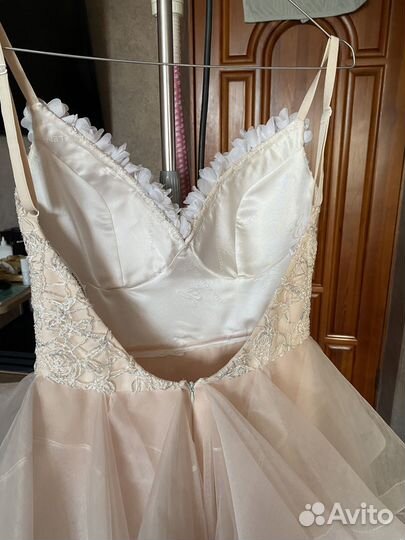 Нарядное платье