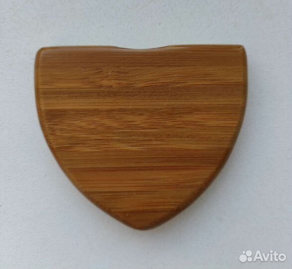 Зеркальце с расческой из натурального дерева