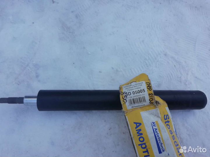 Амортизатор передний масляный на ваз 2108 (патрон