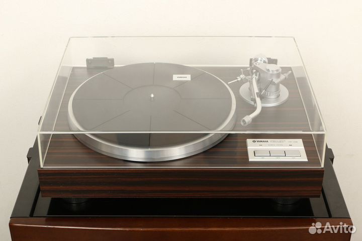 Проигрыватель винила yamaha YP-D9