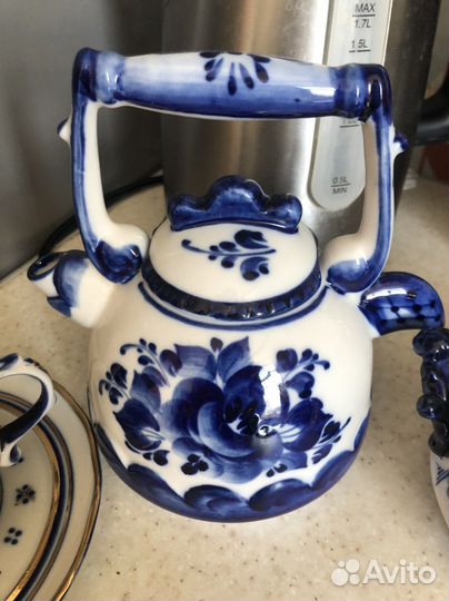 Фарфоровый сервиз гжель