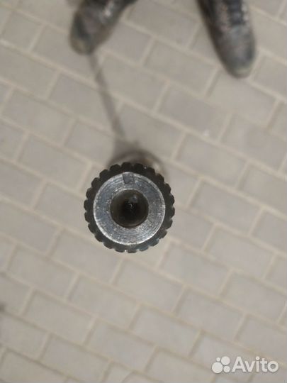 Полуось нива старого образца 2121