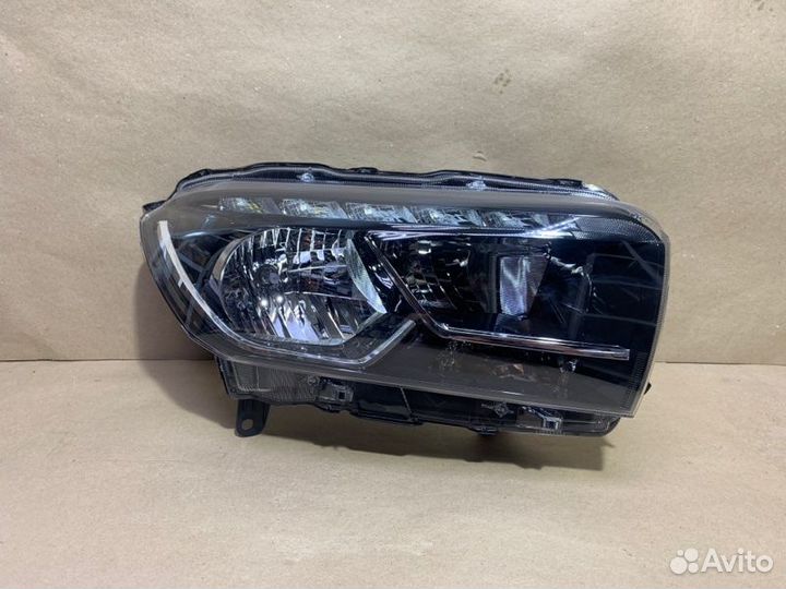 Фара передняя правая LADA X-Ray