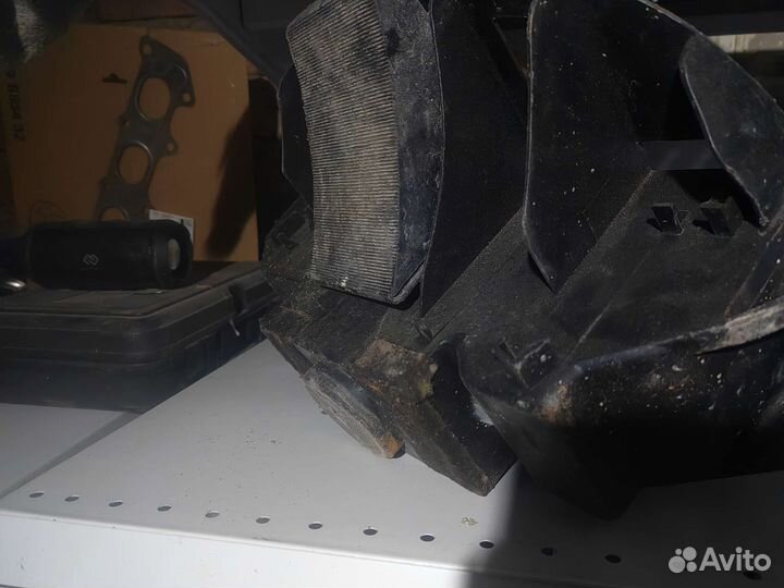 Оргонайзер с домкратом в запаску peugeot