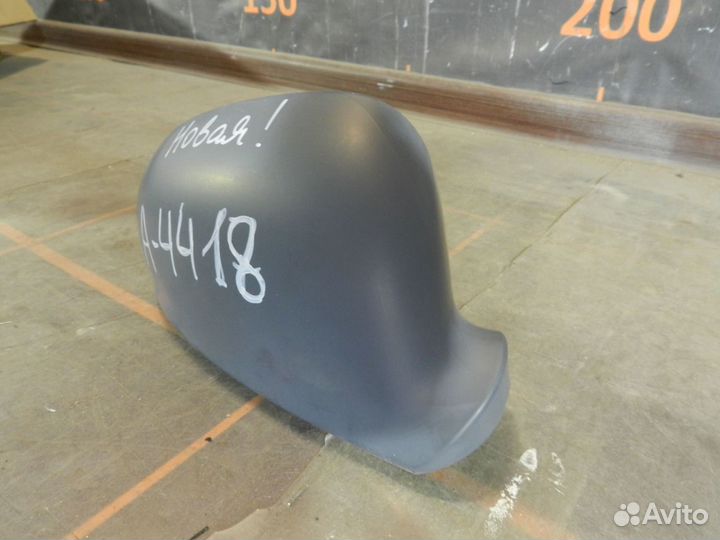 Накладка зеркала правого - Skoda Superb