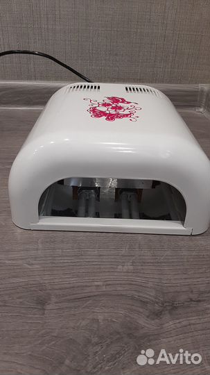 Лампа для ногтей