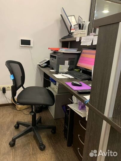 Стойка рецепшен угловая бу