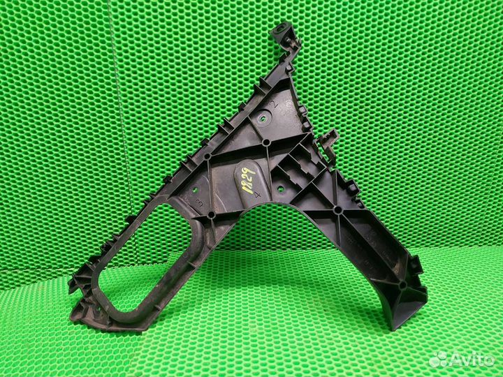 Кронштейн бампера задний правый Audi Q7 S Line 4LB