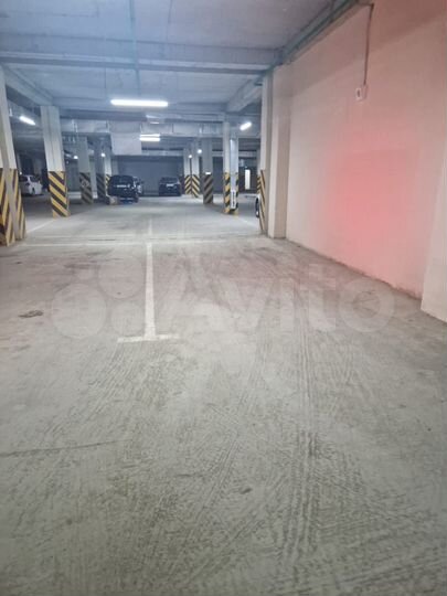 Машиноместо, 14 м²
