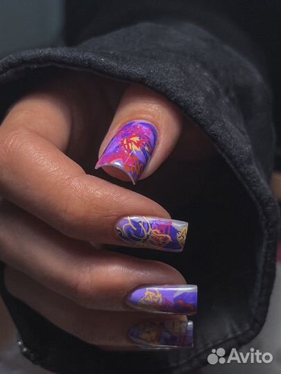 Маникюр и педикюр