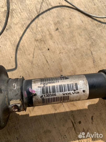 Приводной вал передний правый Volvo V40 2012-2016