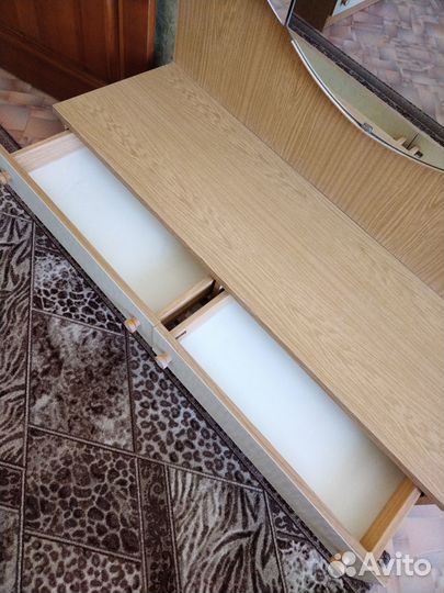 Трюмо трельяж с зеркалом