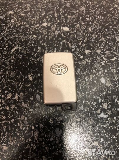 Смарт ключ toyota rav4
