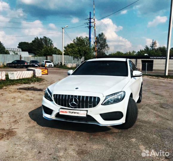 Решётка радиатора Mercedes C205 