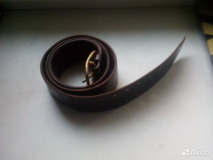 Мужской кожаный ремень коричневый