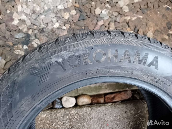 Yokohama 104ZR 225/55 R17