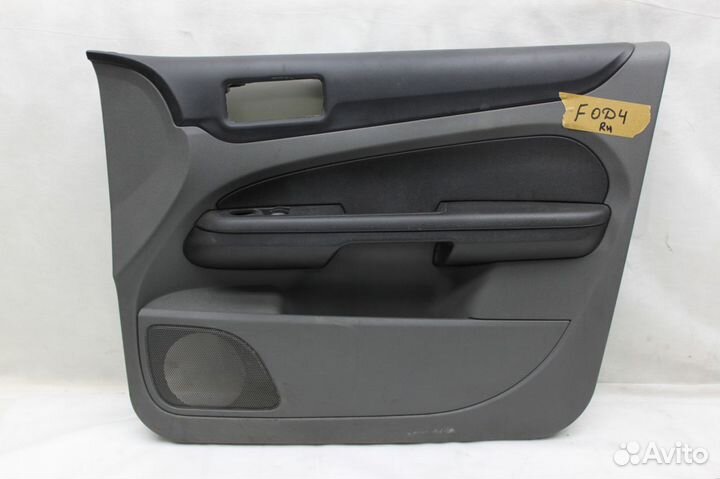 Обшивка передней правой двери Форд Фокус 2 fод4