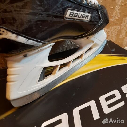 Хоккейные коньки bauer 42 размер